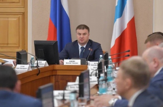 Виталий Хоценко дал поручение главам районов Омской области в связи с началом субботников