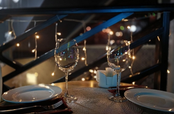 В Омске начали массово закрываться рестораны со сложной концепцией