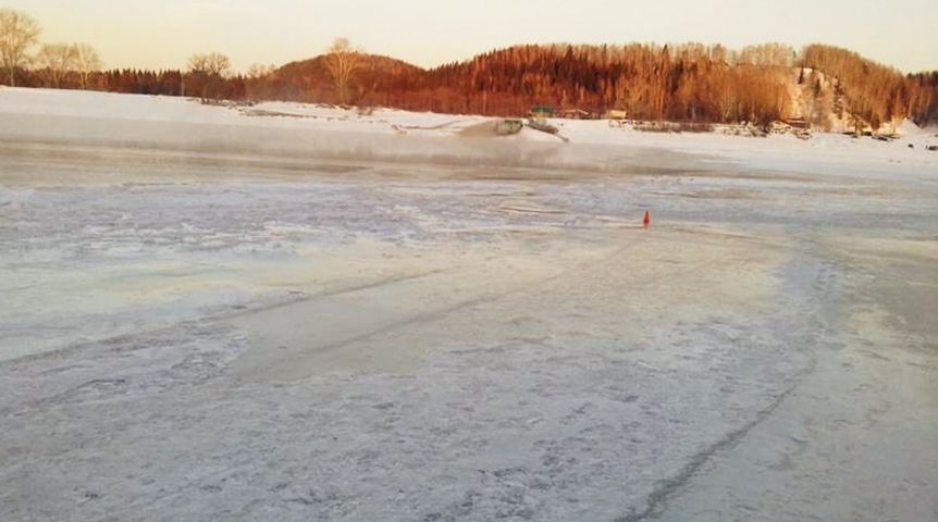 В Омской области только купленная шестерка провалилась под лед Иртыша