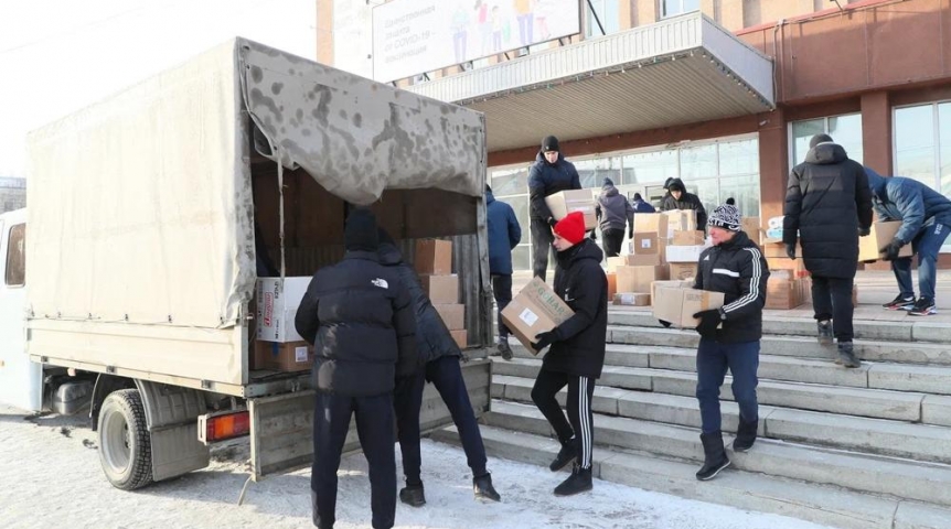 Общество Юные омские футболисты поддержали жителей Донбасса