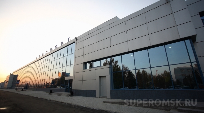 Общество В Омске вновь задержаны утренние рейсы из-за тумана