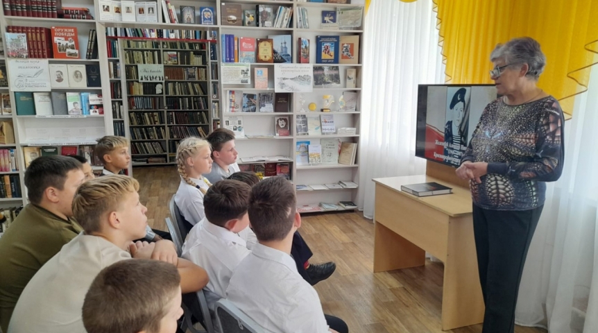 Общество Омским школьникам покажут «Дорогу героев»