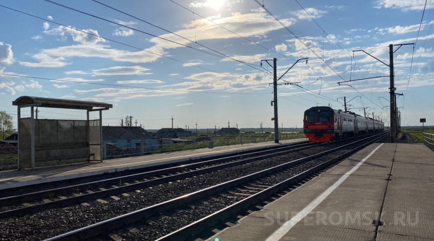 Происшествия в Омске Стало известно, почему омичу с порезанной рукой отказали в проезде на поезде