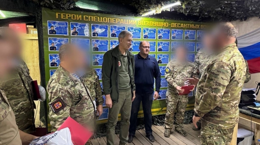 Председатель омского Заксобрания Александр Артемов отправился с рабочей поездкой в Луганск Председатель омского Заксобрания Александр Артемов отправился с рабочей поездкой в Луганск