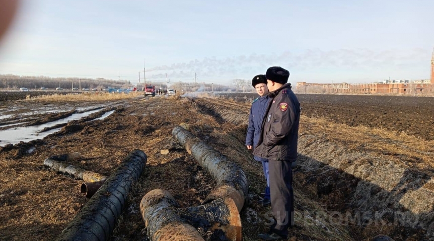 В омском Минприроды проверили воздух после пожара на газопроводе В омском Минприроды проверили воздух после пожара на газопроводе