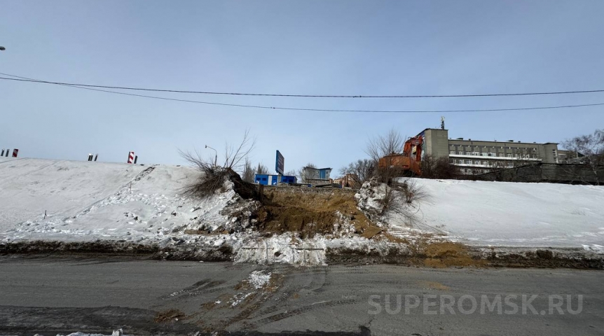 От омичей просят внимания на Фрунзенской развязке