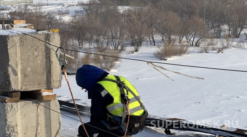 Губернатор Хоценко лично контролирует ход ремонта моста у Телецентра в Омске