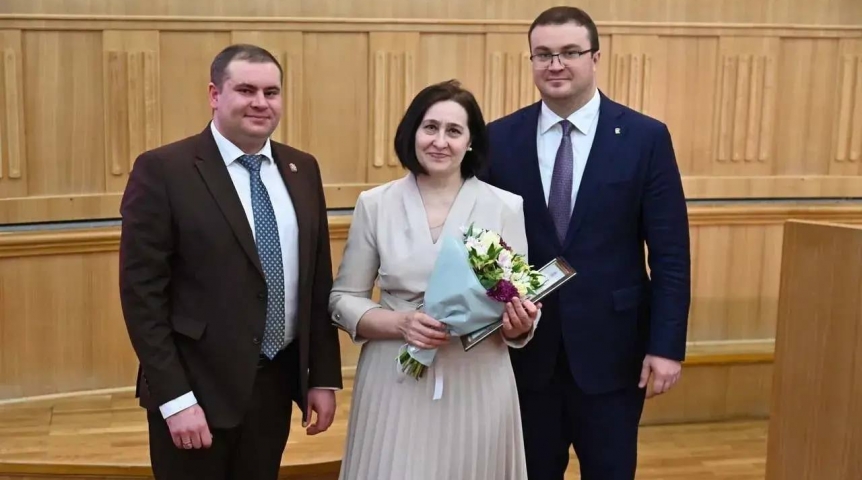 Хоценко наградил 73 работников коммунального хозяйства Омской области: список Хоценко наградил 73 работников коммунального хозяйства Омской области: список