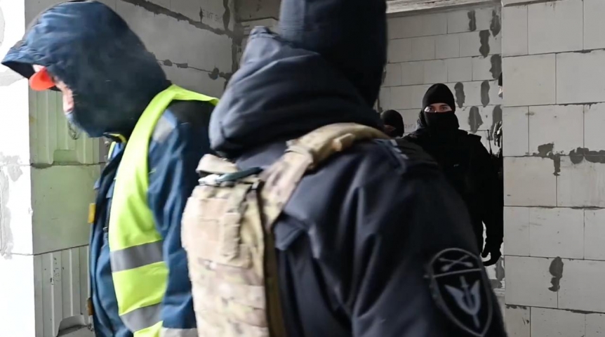 На Северном обходе в Омске поймали нелегальных дорожников