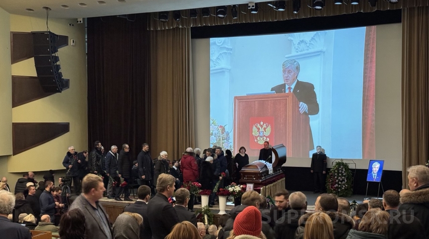 Общество В Омске проводили в последний путь экс-мэра и депутата Госдумы Виктора Шрейдера