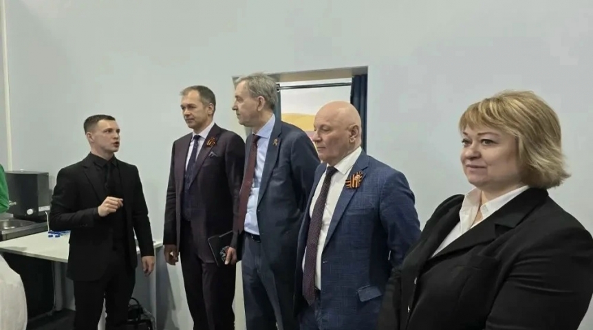 Спикер областного парламента Артемов посетил ОмГАУ: там проходит образовательная площадка «Я в Агро»