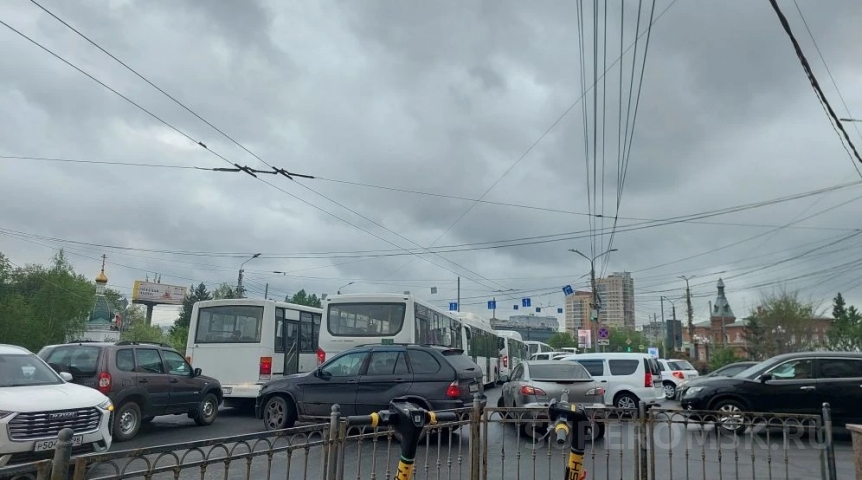 Где омичи стоят в пробках 28 мая