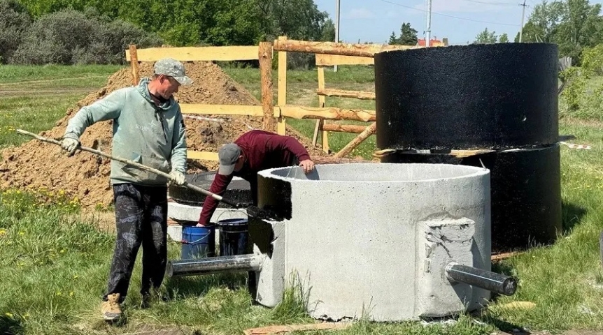 В Омском районе начато строительство нового водопровода В Омском районе начато строительство нового водопровода