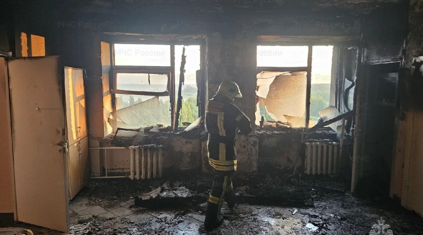 Появились кадры с пожара в омском онкодиспансере Появились кадры с пожара в омском онкодиспансере
