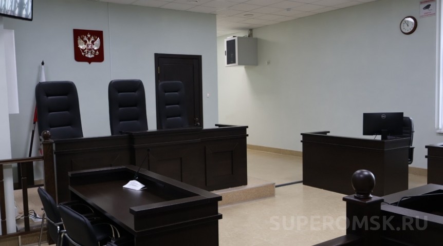 В омских судах привлекают к работе судью в отставке и отправляют в отставку другую