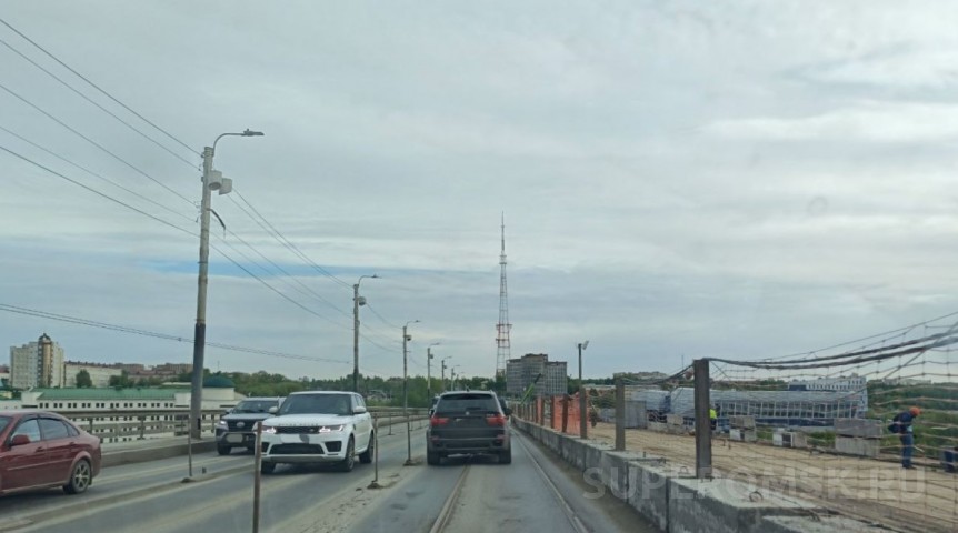 Общество Подрядчика моста у Телецентра в Омске крупно оштрафовали за 165 дней просрочки