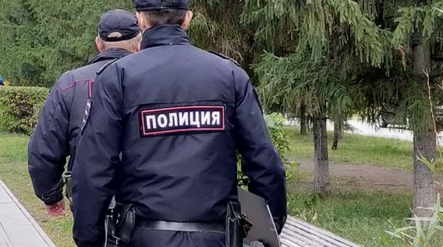 Происшествия в Омске Похитительница цветка из сквера «Сердце Омска» сдалась в полицию пустая