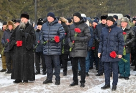 Омский губернатор Хоценко принял участие в торжествах ко Дню защитника Отечества