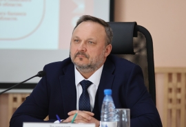 Геннадий Долматов поблагодарил депутатов за поддержку на выборах главы Омского района