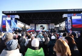 Шоу дронов и выставка техники: омичи встретили годовщину воссоединения Крыма с Россией