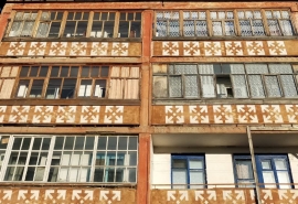 Бесхозным домам в Омске определили управляющие компании