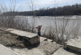 Омичи с первым теплом открыли пляжный сезон на Иртыше