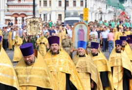 В Омске сдвинулась встреча Благодатного огня из-за сложностей с авиасообщением
