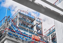 Завод «Омский каучук» обновляет ключевое оборудование производства изобутилена