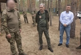 Спикер областного парламента Александр Артемов посетил с рабочим визитом ЛНР