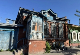 В центре Омска продают двухвековой особняк бывшей стоматологии