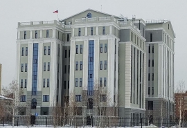 Председателя Омского облсуда провожают с должности наградой