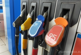 Закупочная цена бензина в Омске достигла 68,75 рубля, дизеля – 82,88 рубля