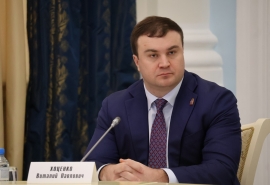 Омский губернатор Хоценко объявил о беспилотной опасности