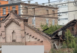 На торги выставили имущественный комплекс в центре Омска