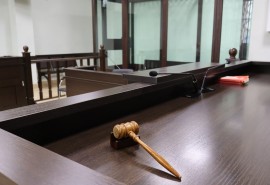 Омича после жалобы матери арестовали за выкрикивание лозунгов на улице