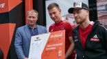 Хоккеисты «Авангарда» выпустили эксклюзивную партию топлива перед стартом сезона