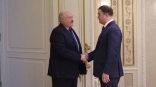 Хоценко договорился с Лукашенко о поставках белорусской продукции в Омск Хоценко договорился с Лукашенко о поставках белорусской продукции в Омск