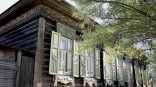 В Омске снесли уникальный дом деревянного модерна, попавший в зону КРТ В Омске снесли уникальный дом деревянного модерна, попавший в зону КРТ