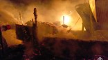 В омской сельской столице спорта сгорел огромный ангар с трактором внутри В омской сельской столице спорта сгорел огромный ангар с трактором внутри