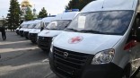 Хоценко вручил ключи от новых скорых: куда их направят