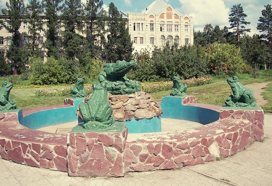 Привет из Омска:  незаметные символы города