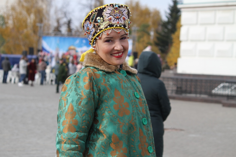 В Омске прошли Покровские гуляния В Омске прошли Покровские гуляния
