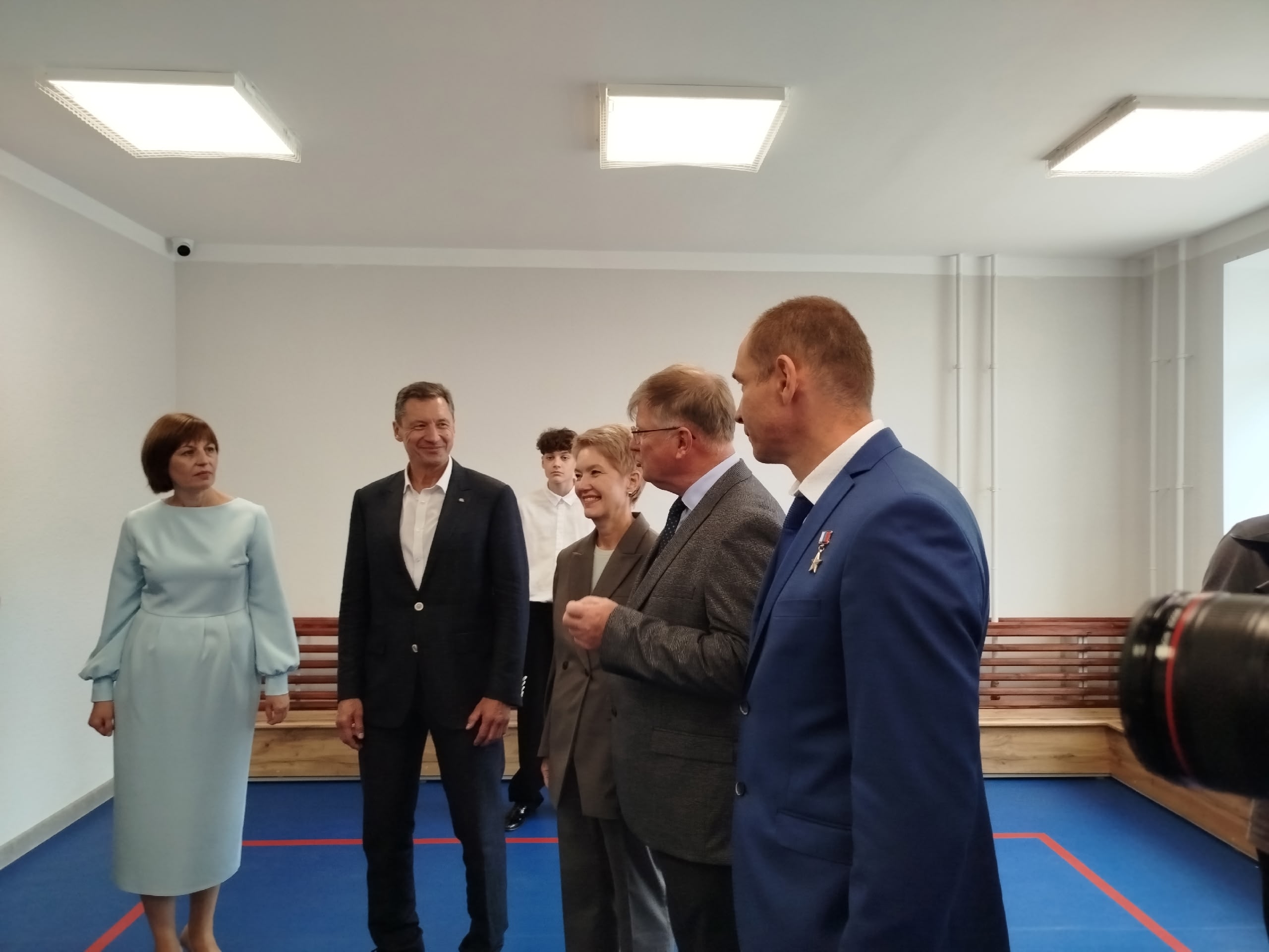 Владимир Корбут поприветствовал учеников новой начальной школы гимназии № 85
