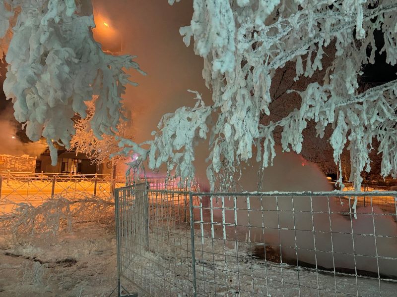 На окраине города в аномальный мороз жители стали свидетелями чуда На окраине города в аномальный мороз жители стали свидетелями чуда