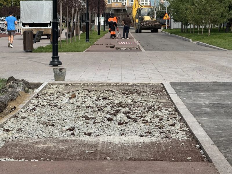 На обновленной набережной в центре Омска уже разбирают велодорожку На обновленной набережной в центре Омска уже разбирают велодорожку