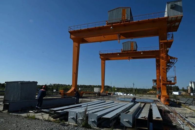 Федеральный чиновник и омский губернатор оценили стройку Красногорского гидроузла Федеральный чиновник и омский губернатор оценили стройку Красногорского гидроузла