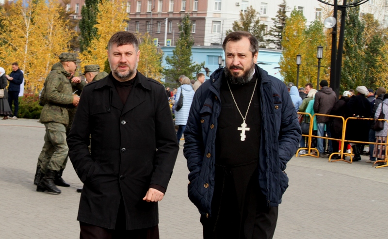 В Омске прошли Покровские гуляния В Омске прошли Покровские гуляния