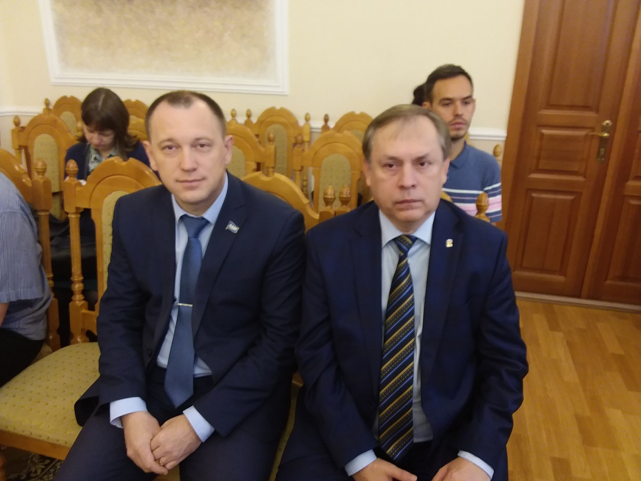 Фадина и Корбут вместе с властями Омского района решат проблемы транспорта и утилизации отходов