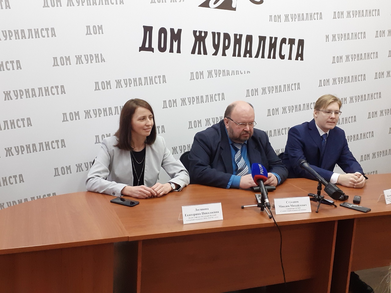 Омские медики посоветовали не доедать салаты и назвали безопасную дозу алкоголя Омские медики посоветовали не доедать салаты и назвали безопасную дозу алкоголя