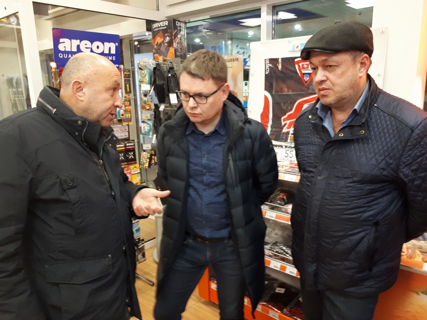 Омские автомобилисты оценили качество местного топлива на независимой экспертизе Омские автомобилисты оценили качество местного топлива на независимой экспертизе